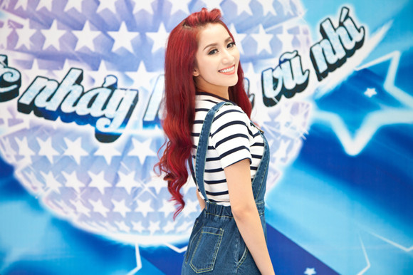 Khánh Thi diện… yếm trẻ trung đi tìm thí sinh bước nhảy hoàn vũ ảnh 4