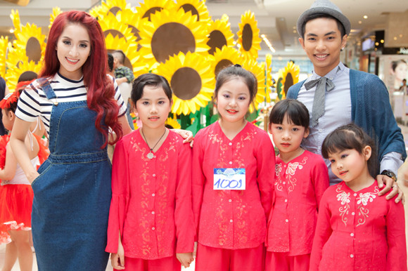 Khánh Thi diện… yếm trẻ trung đi tìm thí sinh bước nhảy hoàn vũ ảnh 8