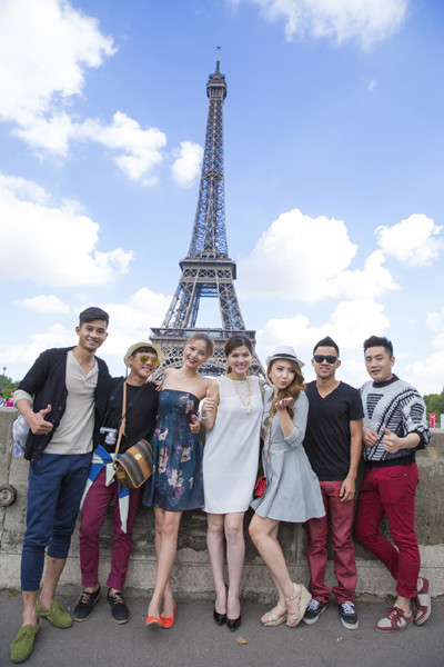 Oanh Yến, Kỳ Hân, Đinh Minh Quân hội ngộ Jennifer Chung tại Paris ảnh 10