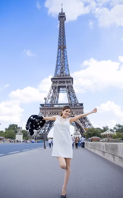 Oanh Yến, Kỳ Hân, Đinh Minh Quân hội ngộ Jennifer Chung tại Paris ảnh 5