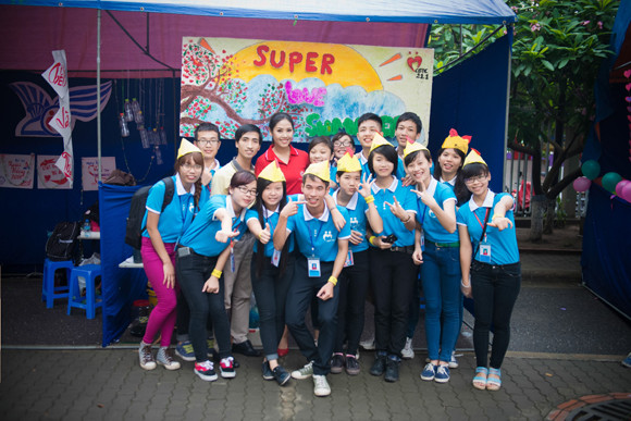 Hoa hậu biển Nguyễn Thị Loan tích cực kêu gọi hiến máu nhân đạo ảnh 10