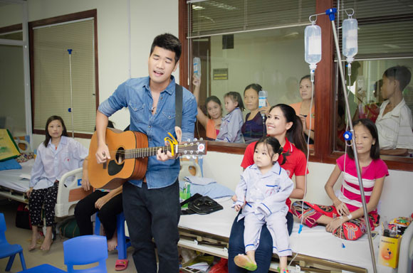 Hoa hậu biển Nguyễn Thị Loan tích cực kêu gọi hiến máu nhân đạo ảnh 8