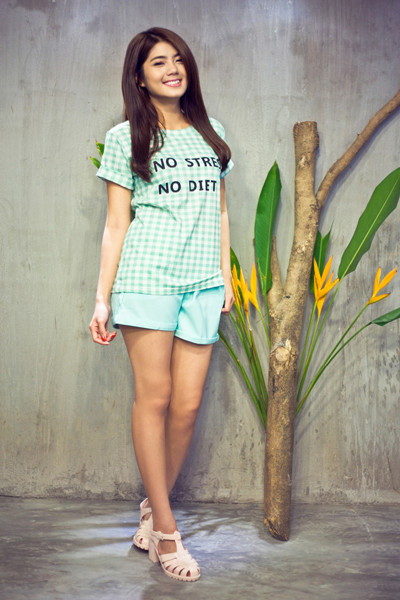 Người mẫu Phương Linh rạng rỡ với trang phục mùa hè ảnh 7 Người mẫu Phương Linh rạng rỡ với trang phục mùa hè ảnh 7