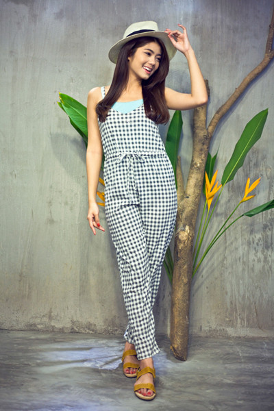 Người mẫu Phương Linh rạng rỡ với trang phục mùa hè ảnh 6 Người mẫu Phương Linh rạng rỡ với trang phục mùa hè ảnh 6