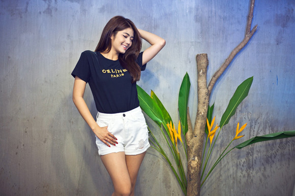 Người mẫu Phương Linh rạng rỡ với trang phục mùa hè ảnh 5 Người mẫu Phương Linh rạng rỡ với trang phục mùa hè ảnh 5