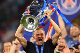 HLV Luis Enrique lập hàng loạt kỷ lục cùng PSG