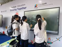 Hào hứng trải nghiệm tại Ngày hội công nghệ thông tin và STEM Hà Nội