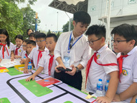 Hào hứng trải nghiệm tại Ngày hội công nghệ thông tin và STEM Hà Nội