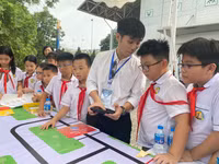 Hào hứng trải nghiệm tại Ngày hội công nghệ thông tin và STEM Hà Nội