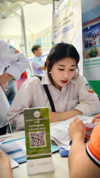 10.000 học sinh tham gia Ngày hội gắn kết giáo dục nghề nghiệp Thủ đô với thị trường lao động