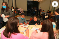 Đăng ký vào lớp 1, phụ huynh xếp hàng từ tờ mờ sáng