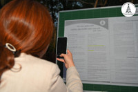 Đăng ký vào lớp 1, phụ huynh xếp hàng từ tờ mờ sáng