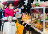 [Ảnh] 29 Tết nắng đẹp, chợ chật như nêm