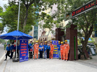 Những hình ảnh cảm động trong ngày đầu thi tốt nghiệp THPT 