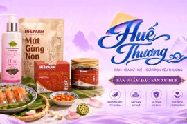 Bánh bột lọc, mè xửng, tôm chua, dầu tràm, trà cung đình… được quảng bá tại Hà Nội