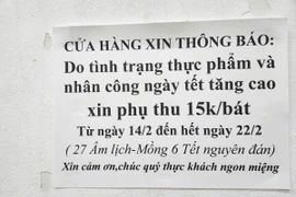 Ngày mùng 5 Tết: Bún phở, cà phê vẫn bán “giá Tết”