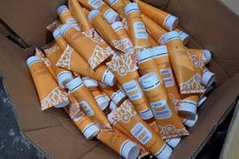 Mỹ phẩm giá rẻ bất thường, người dân cần thận trọng khi mua