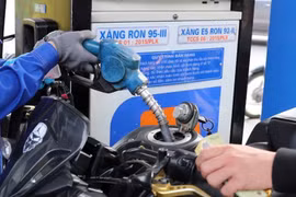 Xăng RON95 tăng giá nhẹ, dầu hỏa tăng hơn 2.500 đồng/lít từ 22h đêm nay