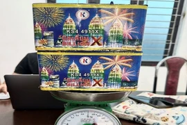 Xử phạt 40 triệu đồng đối với hành vi buôn bán hàng cấm là pháo hoa nổ