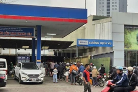 Nhiều nơi có hiện tượng tích trữ xăng dầu, Bộ Công Thương kiến nghị khẩn trương bình ổn giá