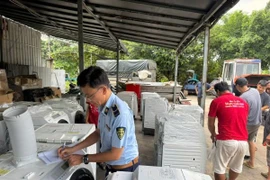 Chống hàng giả và bảo vệ người tiêu dùng trong thương mại điện tử: Quan trọng là cơ chế thực thi