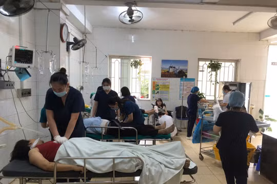 Trực xuyên dịp nghỉ lễ 30/4 và 1/5, các cơ sở y tế khám, cấp cứu hàng trăm nghìn lượt người bệnh