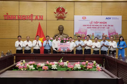 ACV trao 20 tỷ đồng hỗ trợ nâng cấp Nghĩa trang liệt sĩ quốc tế Việt – Lào: Chung tay gìn giữ, lan tỏa đạo lý “Uống nước nhớ nguồn”