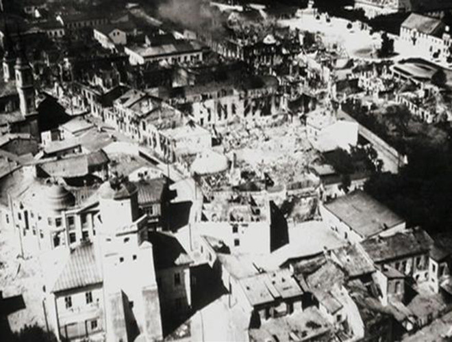 Cảnh hoang tàn của thị trấn Wielun sau cuộc xâm lược của quân Đức