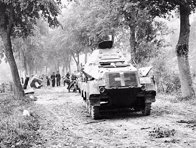 Xe tăng bọc thép của Đức tiến vào Ba Lan tháng 9-1939 Xe tăng bọc thép của Đức tiến vào Ba Lan tháng 9-1939