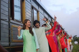 Phim “Vạn dặm yêu em” rời rạp từ 28-1