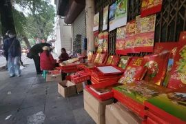 Thấy lịch là năm mới 