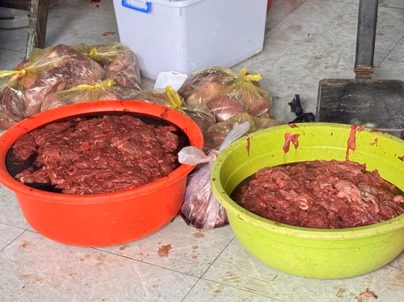 Công an TPHCM triệt phá cơ sở sản xuất, buôn bán thịt bò giả, thịt bò chứa chất cấm, bắt giam 2 bị can ảnh 3
