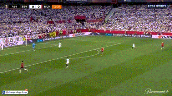 Sai lầm ngớ ngẩn của cặp đôi De Gea - Maguire khiến MU trả giá