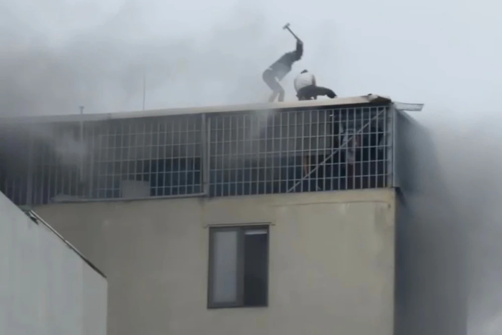 Dũng cảm tìm lối thoát cứu người trong vụ cháy nhà ở Lĩnh Nam