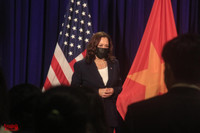 Những hình ảnh ấn tượng về Phó Tổng thống Mỹ đầu tiên đến Hà Nội