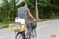 [ẢNH] Cận cảnh “Siêu thị mini 0 đồng’’ đầu tiên ở Hà Nội cho người lao động, sinh viên khó khăn vì giãn cách xã hội