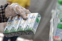 [ẢNH] Cận cảnh “Siêu thị mini 0 đồng’’ đầu tiên ở Hà Nội cho người lao động, sinh viên khó khăn vì giãn cách xã hội