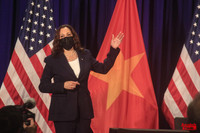 Những hình ảnh ấn tượng về Phó Tổng thống Mỹ đầu tiên đến Hà Nội