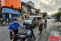 [ẢNH] Cận cảnh những phút trước khi phường Văn Miếu cách ly y tế toàn bộ đến 4/9