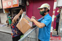 [ẢNH] Cận cảnh những phút trước khi phường Văn Miếu cách ly y tế toàn bộ đến 4/9