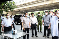 [ẢNH] Lịch trình dày đặc trong buổi kiểm tra chống dịch Covid-19 của Phó Thủ tướng Vũ Đức Đam tại Hà Nội