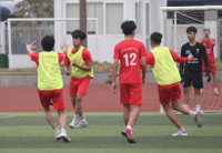 [ẢNH] Loạt trận vòng 1/8 lúc 13h30 ngày 20-1