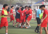 [ẢNH] Hạ nhà đương kim vô địch, THPT Vân Tảo viết tiếp chuyện cổ tích