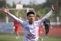 [ẢNH] THPT Hoàng Mai vào chung kết sau màn rượt đuổi tỉ số nghẹt thở