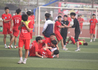 [ẢNH] Hạ nhà đương kim vô địch, THPT Vân Tảo viết tiếp chuyện cổ tích