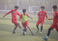 [ẢNH] THPT Phúc Lợi vào bán kết sau trận đấu nghẹt thở với THPT Marie Curie