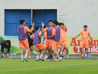 Thắng luân lưu Vinschool OP, trường Xuân Mai thẳng tiến vòng 1/8