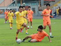 Ép sân cả trận, THPT Ngô Gia Tự HĐ dừng bước trong tiếc nuối