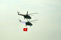 Mãn nhãn với màn trình diễn của máy bay Su-30MK2 tại Lễ khai mạc Triển lãm Quốc phòng quốc tế 2024