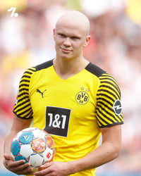 [ẢNH] Sẽ thế nào nếu Ronaldo, Messi cùng cạo trọc đầu?